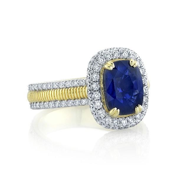 Blue Sapphire Ring With Strie And Diamond Band